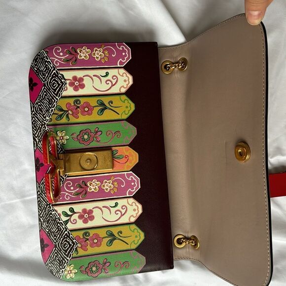 VALENTINO GARAVANI Authentic Flower Shoulder Bag with Snakeskin Logo - Picture 7 of 9